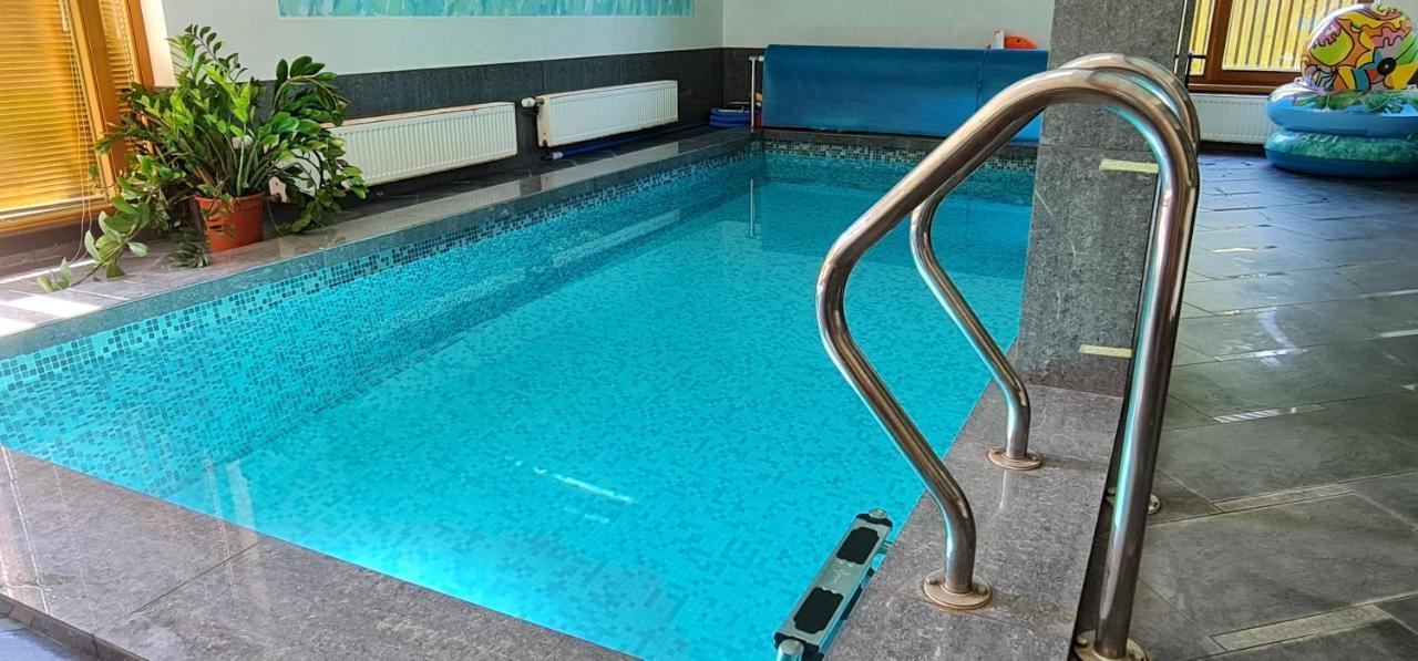 Spacious House With Indoor Pool & Sauna. Ādaži Exterior foto